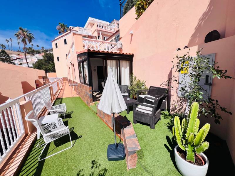APARTAMENTO VACACIONAL CON ENORMES TERRAZAS COSTA ADEJE