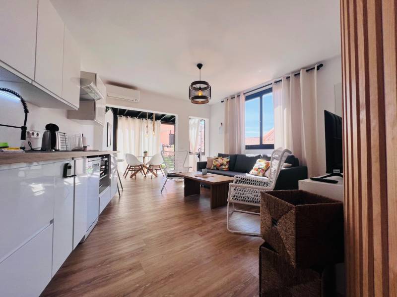 APARTAMENTO VACACIONAL CON ENORMES TERRAZAS COSTA ADEJE