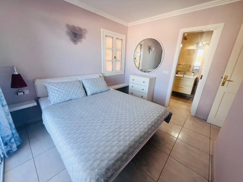 APARTAMENTO VACACIONAL CON HERMOSAS VISTAS COSTA ADEJE
