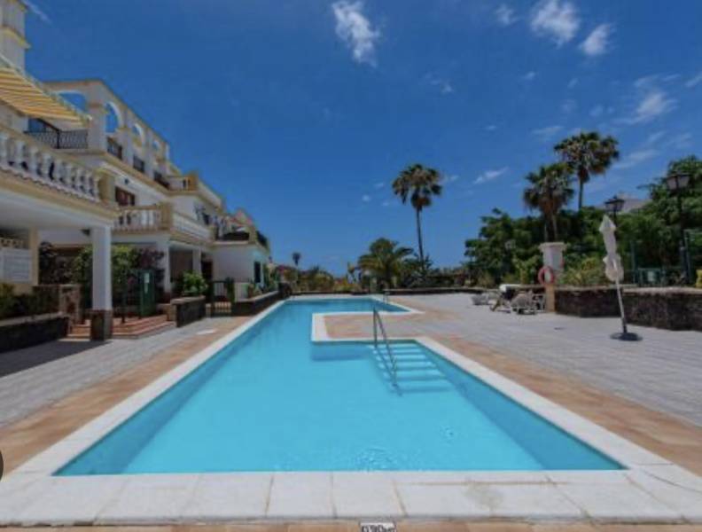APARTAMENTO VACACIONAL CON HERMOSAS VISTAS COSTA ADEJE