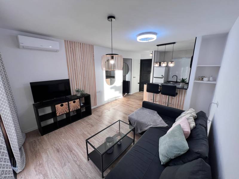 AMPLIO APARTAMENTO EN SAN EUGENIO ALTO COSTA ADEJE