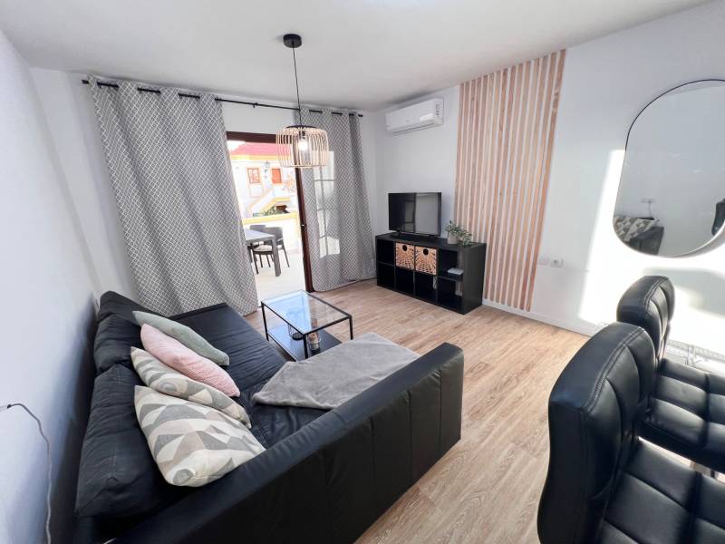AMPLIO APARTAMENTO EN SAN EUGENIO ALTO COSTA ADEJE