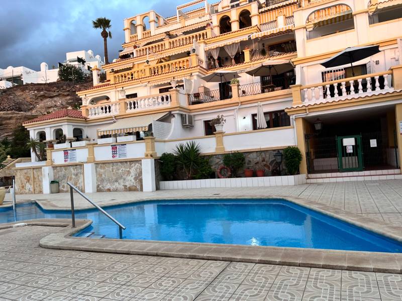 AMPLIO APARTAMENTO EN SAN EUGENIO ALTO COSTA ADEJE