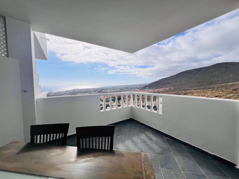 APARTAMENTO CON VISTA AL MAR EN ROQUE DEL CONDE