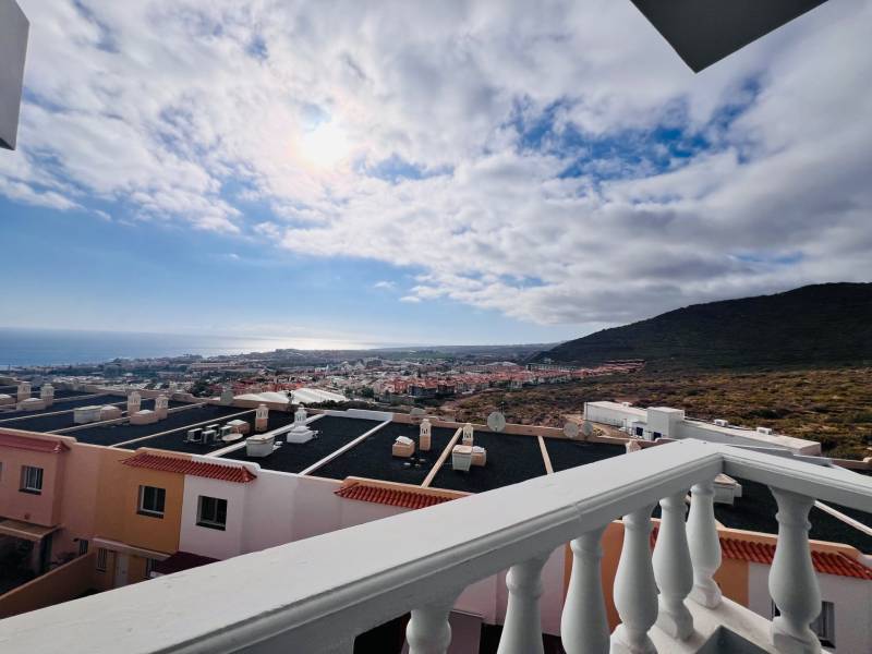 APARTAMENTO CON VISTA AL MAR EN ROQUE DEL CONDE