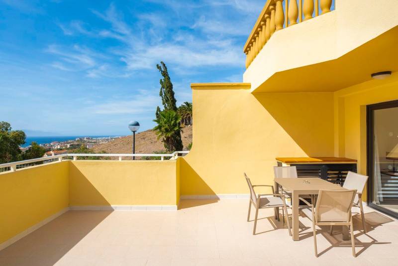 MODERNO APARTAMENTO EN EXCELENTE UBICACIÓN COSTA ADEJE