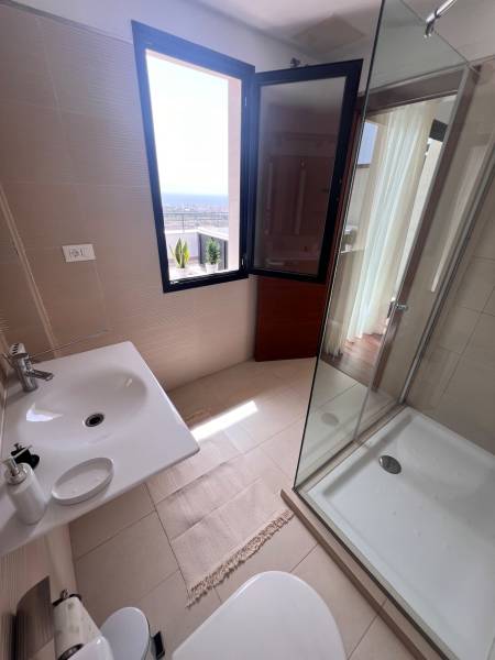 APARTAMENTO VACACIONAL CON JACUZZI Y PRECIOSAS VISTAS COSTA ADEJE