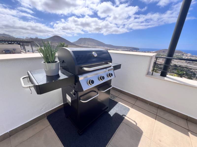 APARTAMENTO VACACIONAL CON JACUZZI Y PRECIOSAS VISTAS COSTA ADEJE