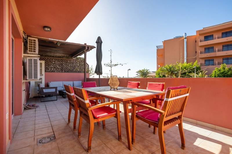 APARTAMENTO EN UNA UBICACIÓN EXCEPCIONAL PLAYA DEL DUQUE