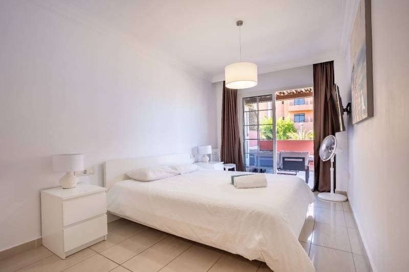 APARTAMENTO EN UNA UBICACIÓN EXCEPCIONAL PLAYA DEL DUQUE