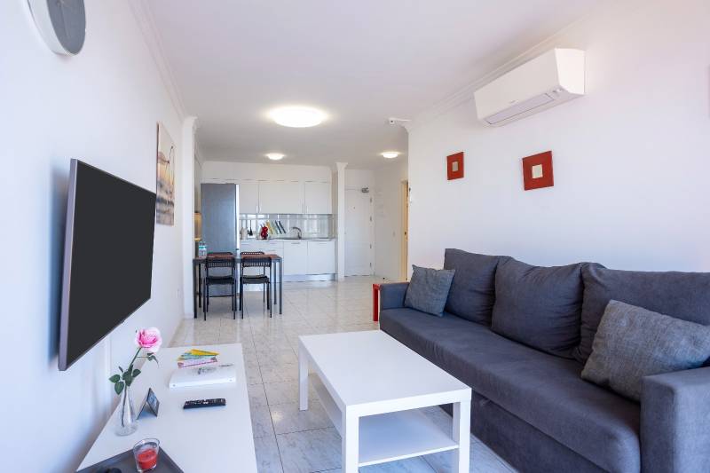 PRECIOSO APARTAMENTO CON VISTA AL MAR EN LOS GIGANTES EN VENTA
