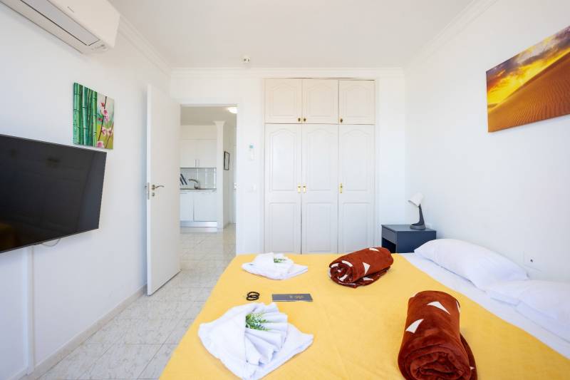 PRECIOSO APARTAMENTO CON VISTA AL MAR EN LOS GIGANTES EN VENTA