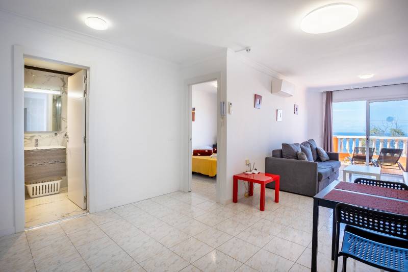 PRECIOSO APARTAMENTO CON VISTA AL MAR EN LOS GIGANTES EN VENTA