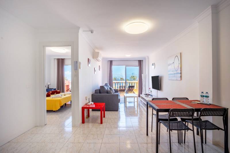 PRECIOSO APARTAMENTO CON VISTA AL MAR EN LOS GIGANTES EN VENTA