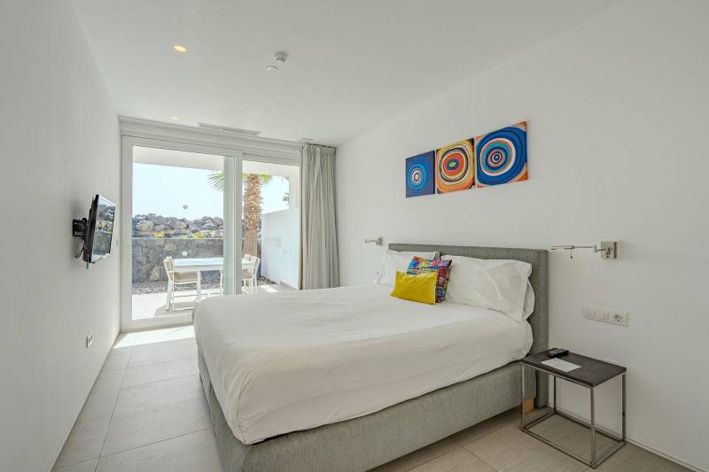 EXCEPCIONAL APARTAMENTO EN UNA UBICACIÓN EXCLUSIVA PLAYA DEL DUQUE