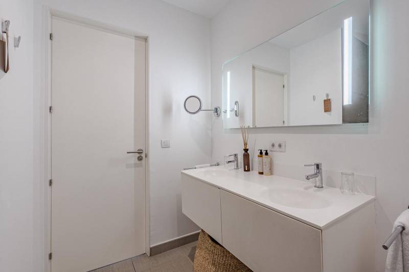 EXCEPCIONAL APARTAMENTO EN UNA UBICACIÓN EXCLUSIVA PLAYA DEL DUQUE