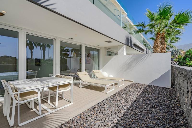 EXCEPCIONAL APARTAMENTO EN UNA UBICACIÓN EXCLUSIVA PLAYA DEL DUQUE