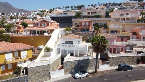 AMPLIA VILLA EN SAN EUGENIO ALTO EN VENTA