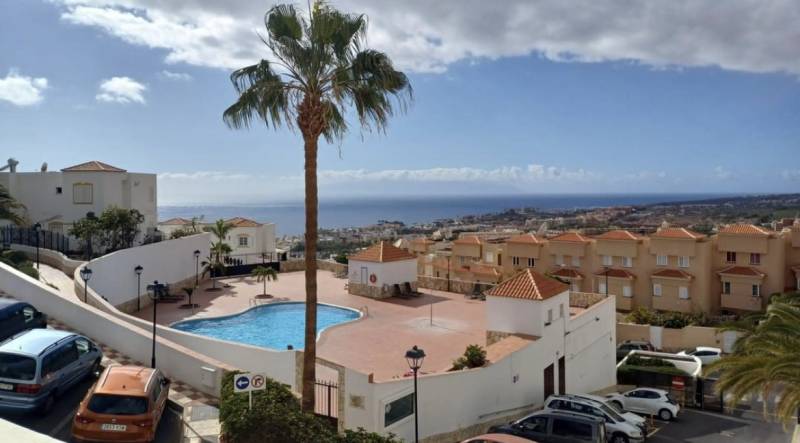 APARTAMENTO CON HERMOSA VISTA EN VENTA